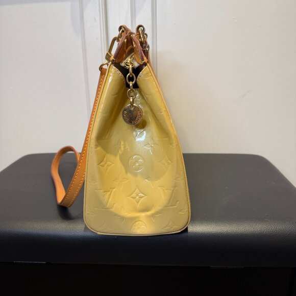 Louis Vuitton Brea MM Hand Bag Purse Citrine Yellow Vernis COA Incl - Picture 5 of 16